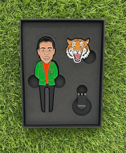 unique golf gift divot repair tool and ball marker tiger woods